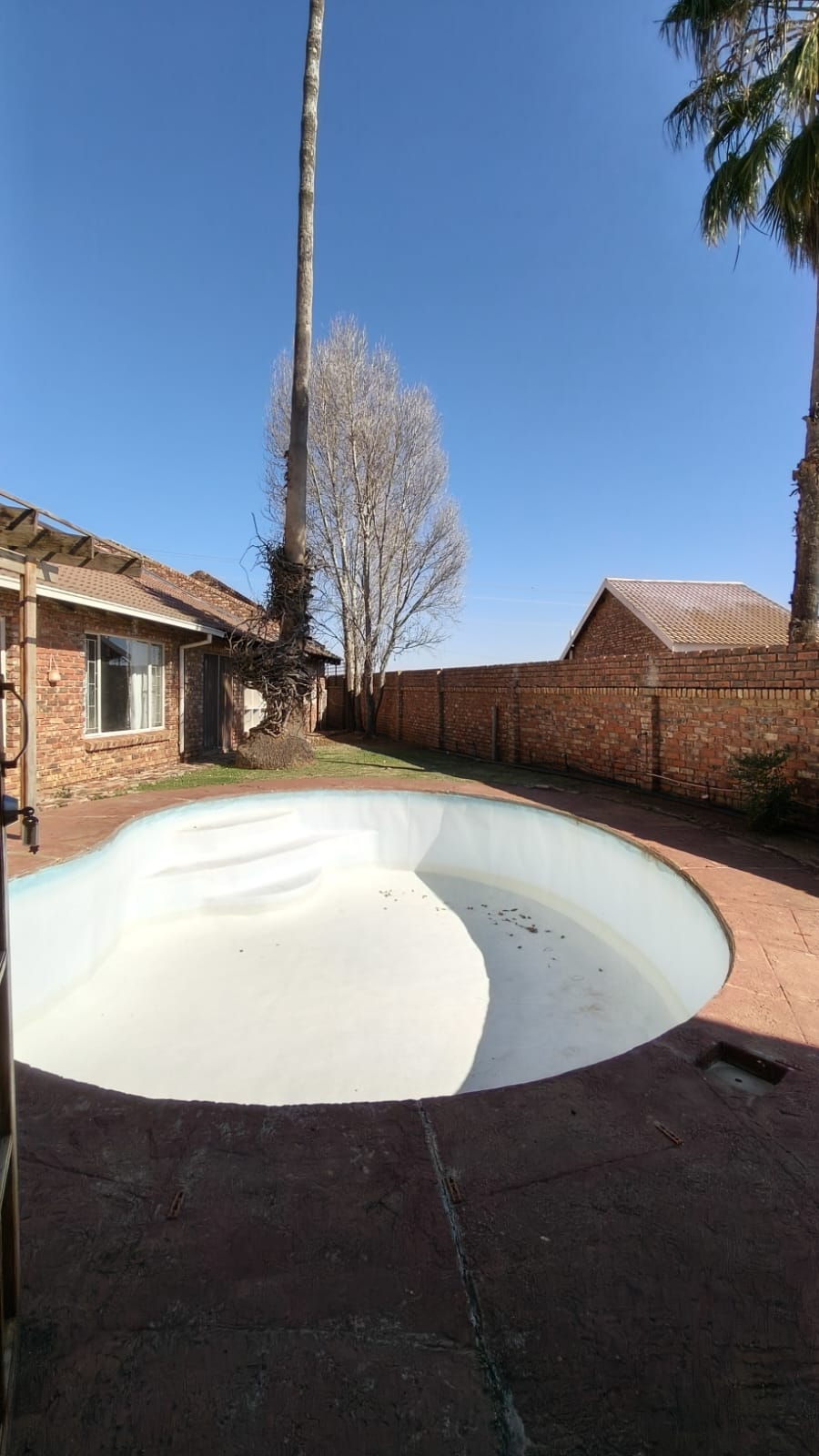 4 Bedroom Property for Sale in Hennenman Free State